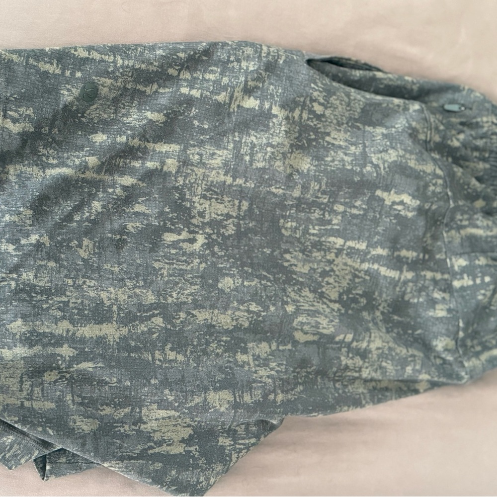 Lululemon Athletica Olive Camouflage shorts